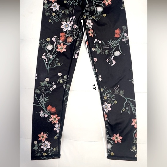 Zella Girl black floral legging small (7/8) - Picture 6 of 7